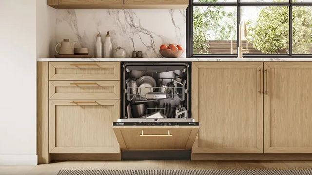Bosch 800 Series 24" Custom Panel Top Control Built In Dishwasher-10