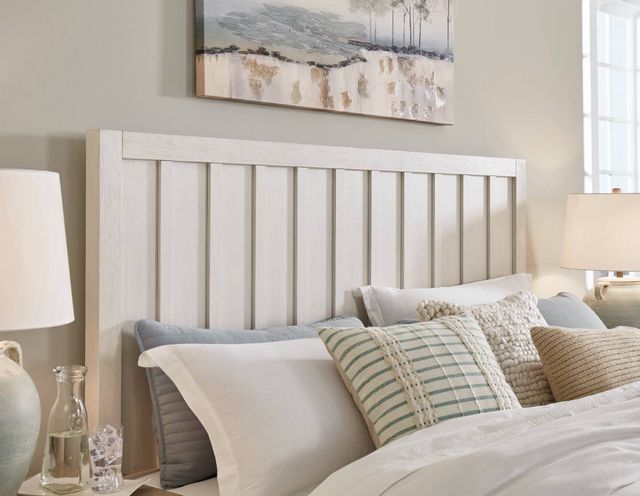 Benchcraft® Shaybrock Antique White California King Panel Bed-3