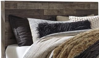 Benchcraft® Derekson Multi Gray Full/Queen Panel Headboard