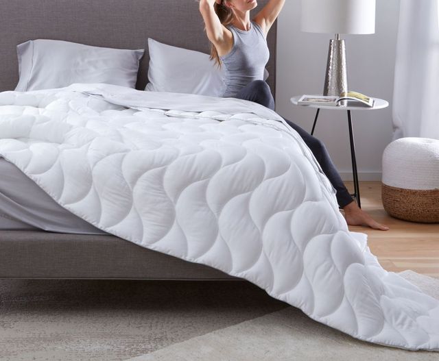BEDGEAR® Performance® Full/Queen Light Weight Comforter-1