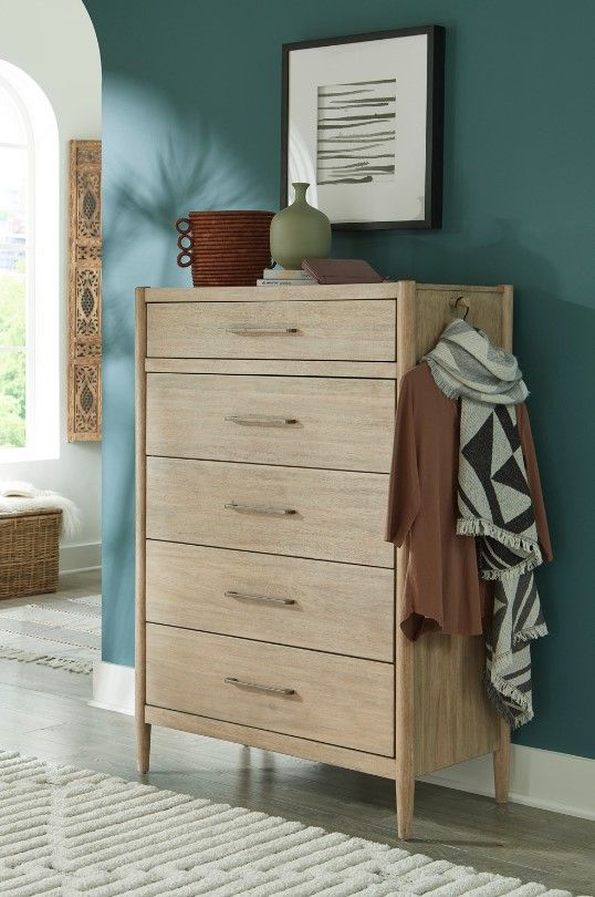 aspenhome® Shiloh Champagne Chest-2