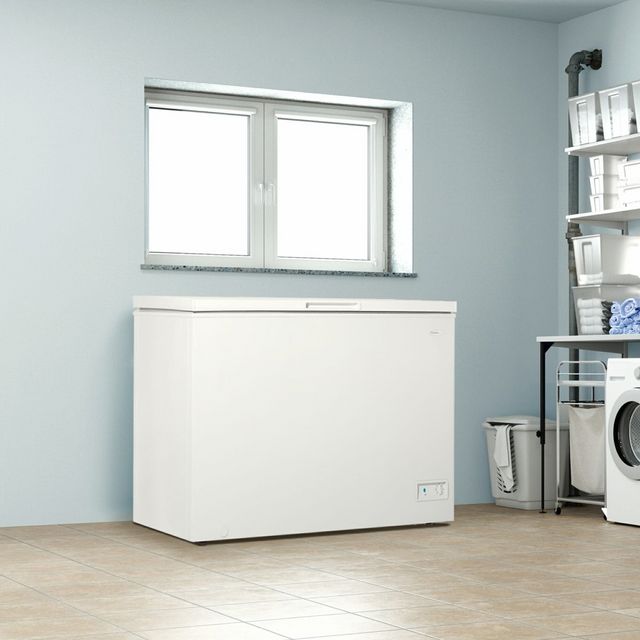 Danby® Diplomat 10.0 Cu. Ft. White Chest Freezer-9