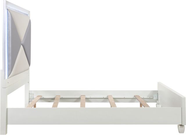 New Classic® Home Furnishings Harlequin Platinum Queen Panel Bed-2
