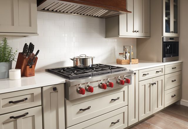 Wolf® 36" Pro Natural Gas Style Natural Gas Rangetop-3