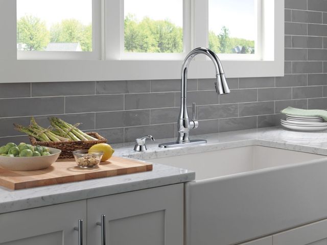 Delta Hazelwood® Chrome Single Handle Kitchen Faucet with Soap Dispenser and ShieldSpray Technology-1