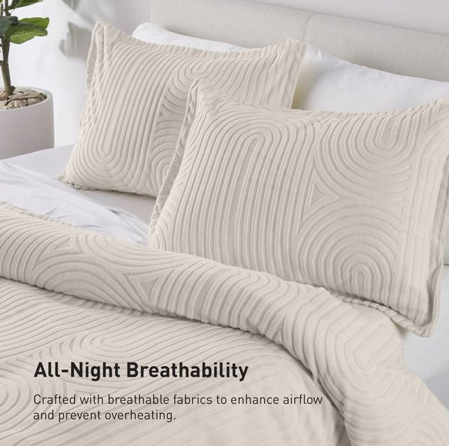 BEDGEAR® Performance® 3-Piece Racetrack/Cream Moisture-Wicking Queen Duvet and Sham Set-4