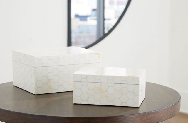 Signature Design by Ashley® Aldenburg 2-Piece Cream Box Set-3