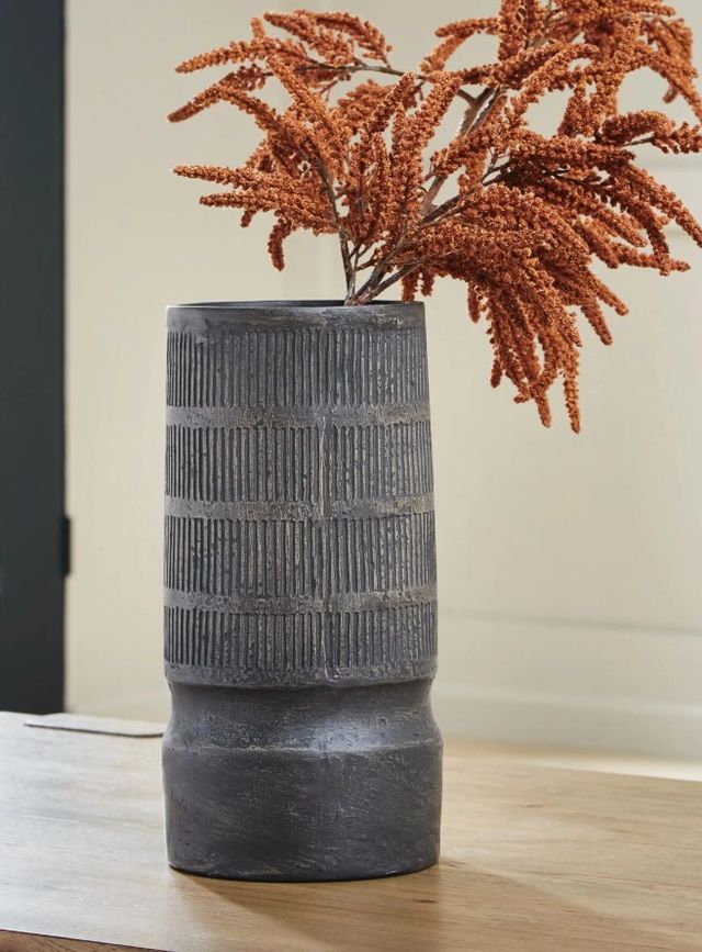 Signature Design by Ashley® Beninworth Antique Black 8" Vase-1