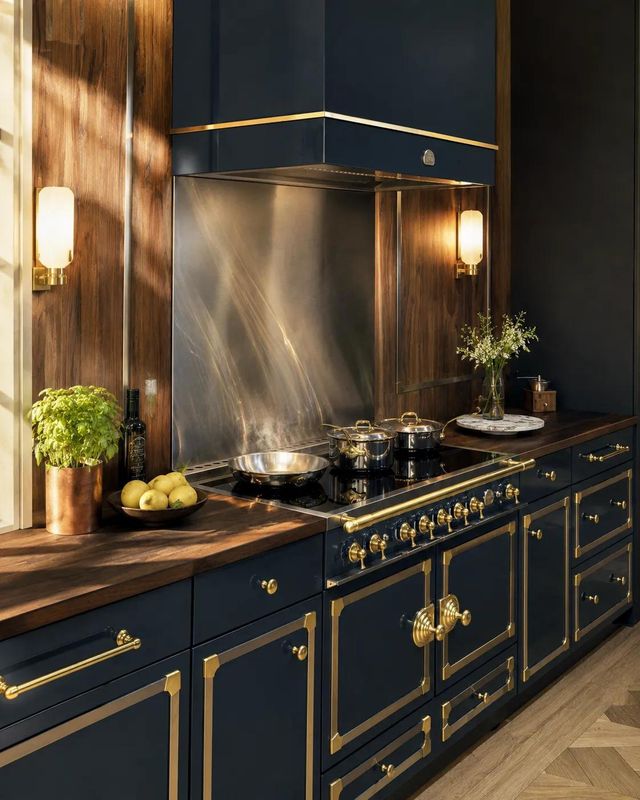 La Cornue CornuFé 110 43" Matte Black Pro Style Induction Range-3