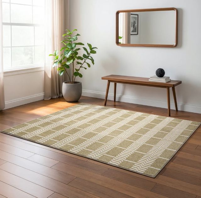 Oriental Weavers™ Quinn 5'x7' Style 4 Area Rug-1