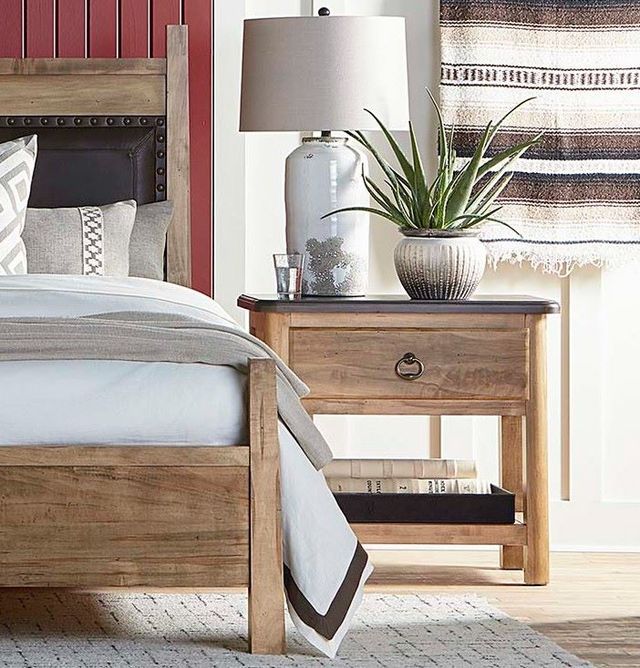 Bassett® Furniture Customizable BenchMade Heritage Bedside Table