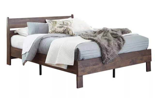 Signature Design by Ashley® Calverson 5-Piece Mocha Queen Platform Bed Set-1