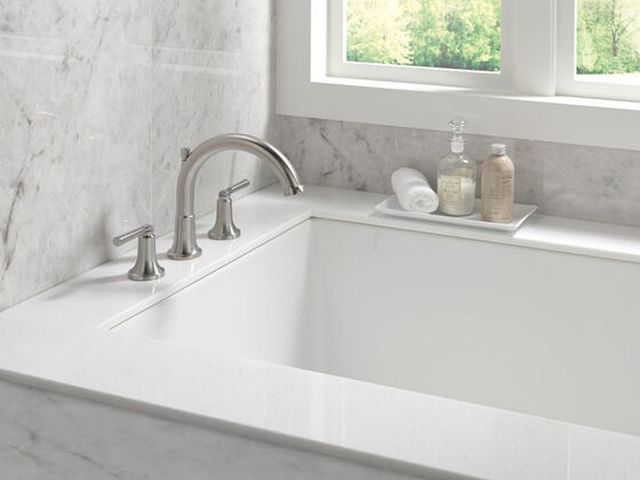 Delta Saylor® Stainless Roman Tub Trim-2