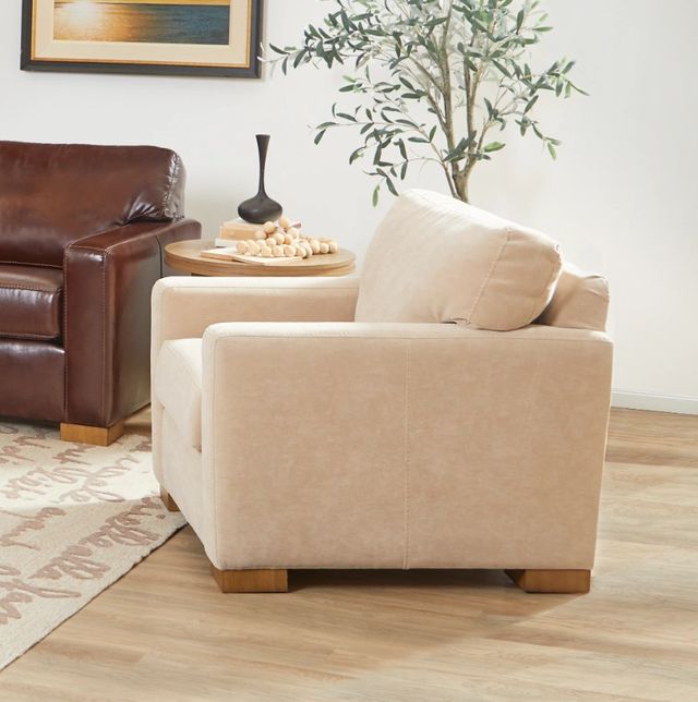 Flexsteel® Customizable Bryant Leather Chair-1
