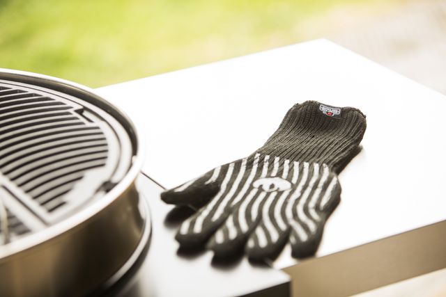 Napoleon Black Heat Resistant BBQ Glove-3