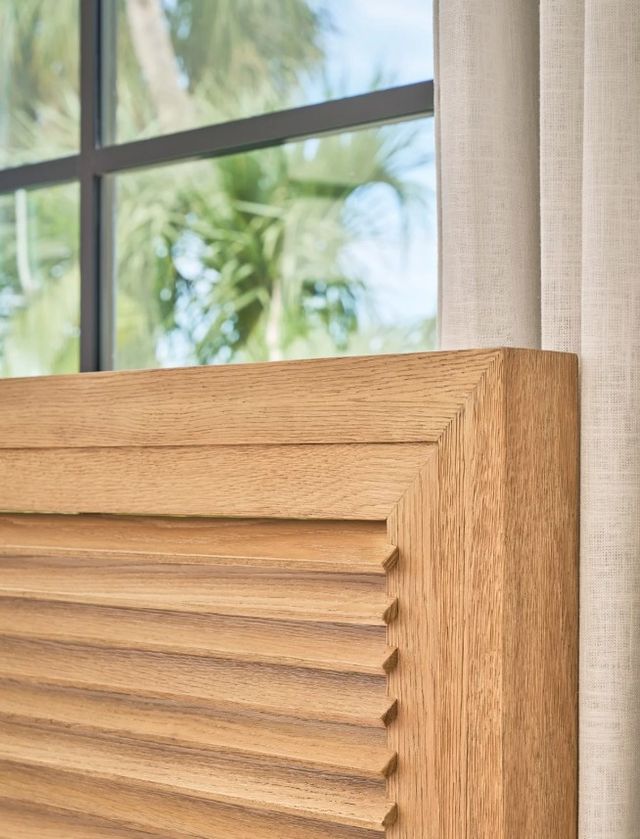 Universal Explore Home™ Weekender Coastal Living Home Sand Dune King Panel Bed-3