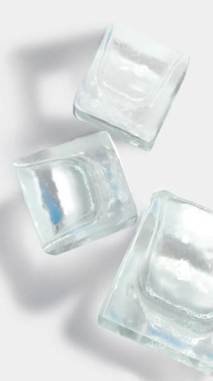 U-Line® 15" Clear Cube Ice Maker with 55 lbs. Daily Production-2