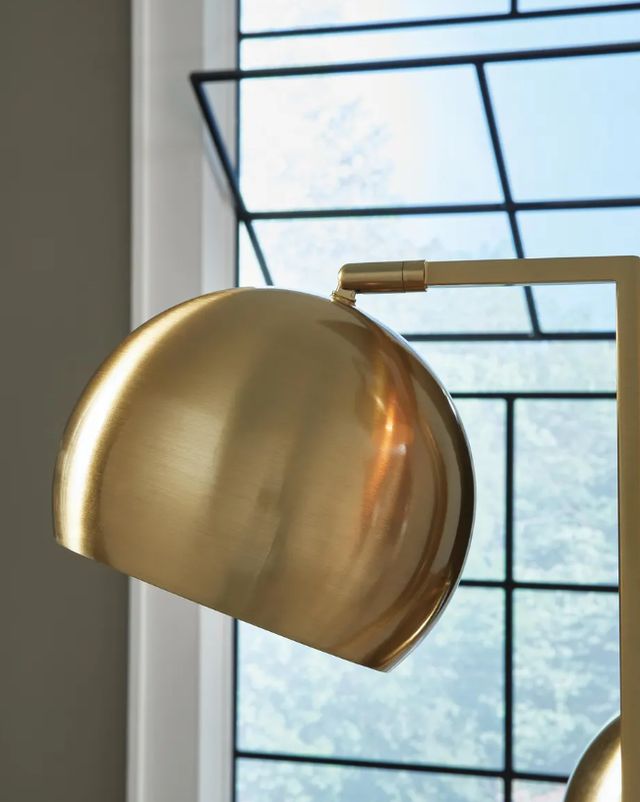 Signature Design by Ashley® Sorcha Black Floor Lamp with Gold Accent-2