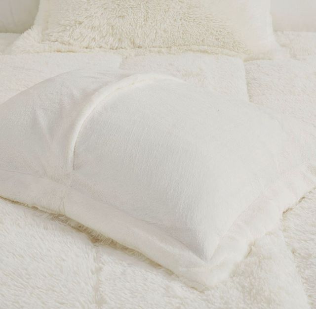 Olliix by Intelligent Design Malea Ivory Full/Queen Shaggy Faux Fur Comforter Mini Set-3