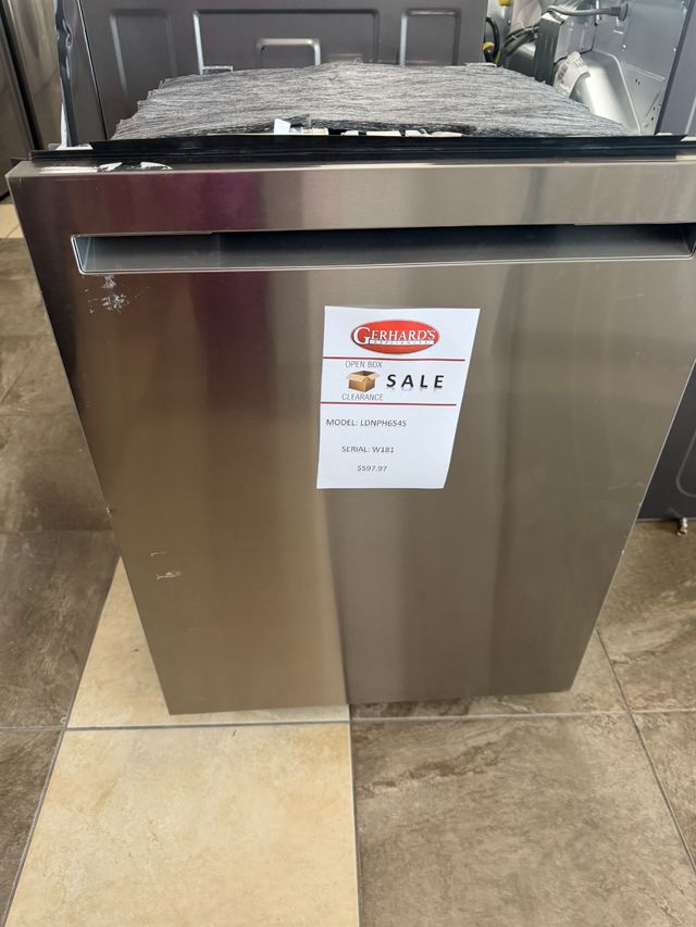 LG 24" PrintProof™ Stainless Steel FlushFit™ Top Control Built-In Dishwasher with QuadWash® Pro, TrueSteam® and Dynamic Heat Dry™-0