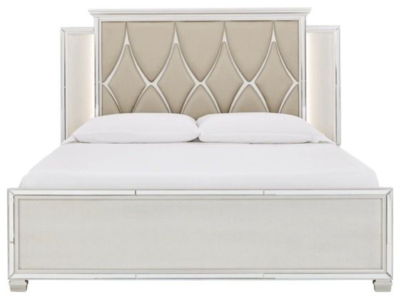 Signature Design by Ashley® Lindenfield Silver California King Panel Bed-2