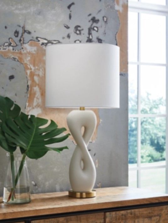 Signature Design by Ashley® Judrich Gold/White Table Lamp-2