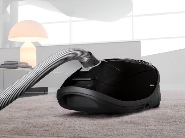 Miele Vacuum Complete C3 Kona Obsidian Black Canister Vacuum-2