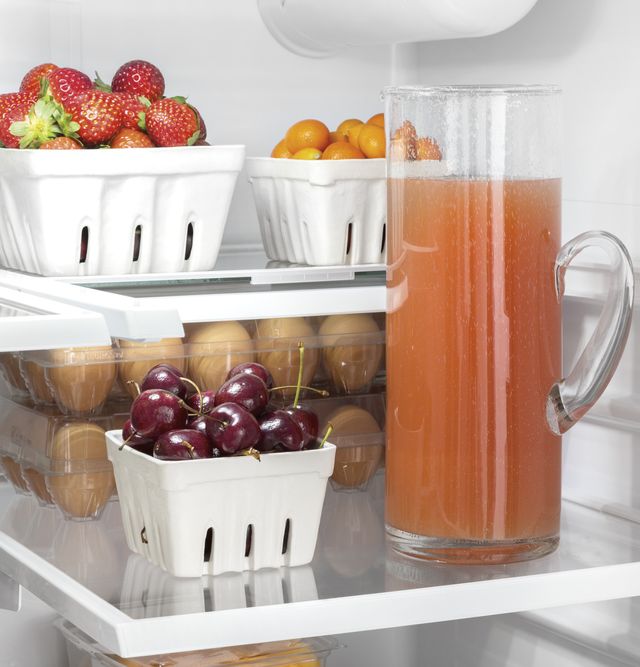 GE® 36 in. 27.0 Cu. Ft. White French Door Refrigerator-8