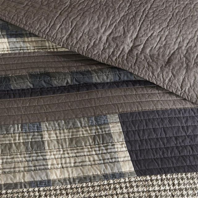 Olliix by Woolrich Taupe King/California King Winter Plains Quilt Mini Set-1