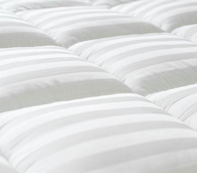 Cariloha White King/California King High-Loft Bamboo Duvet Comforter-1