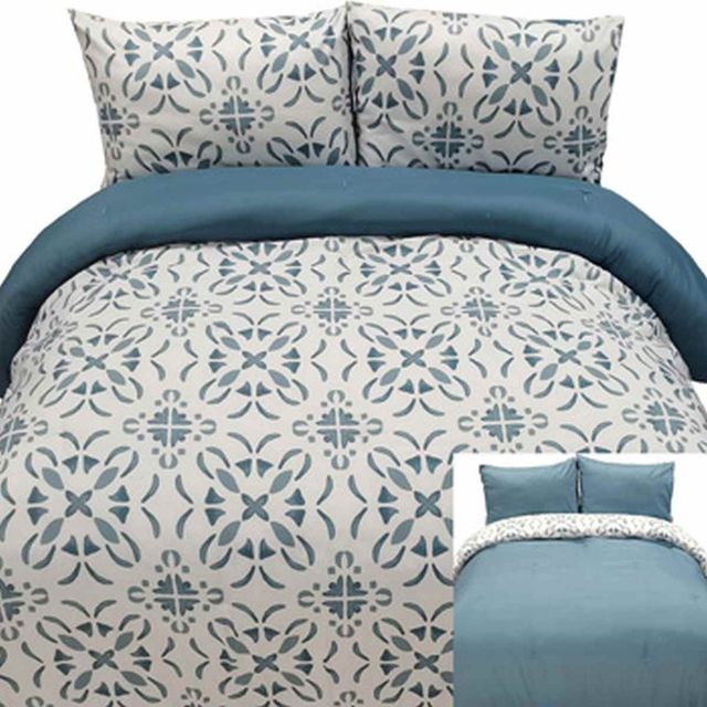 Signature Design by Ashley® Adason Blue/White King Comforter Set-0