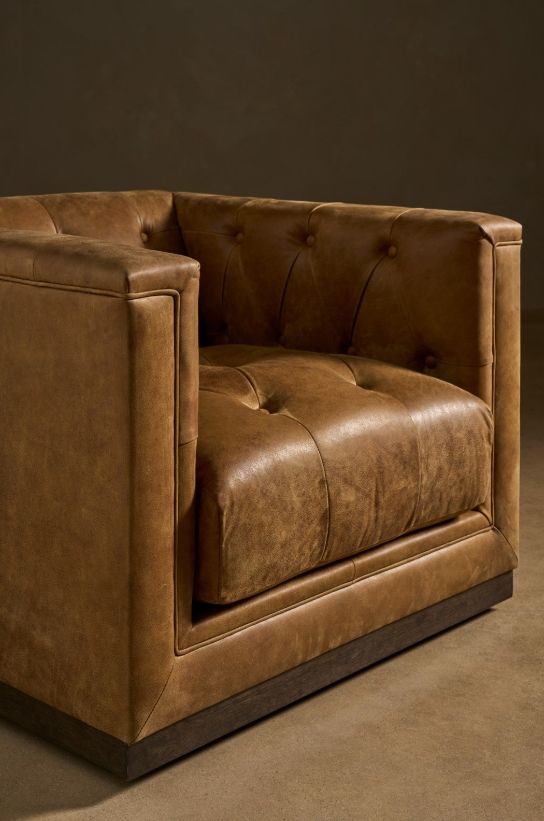 Universal Explore Home™ Quinn Winchester Sycamore Swivel Chair-3