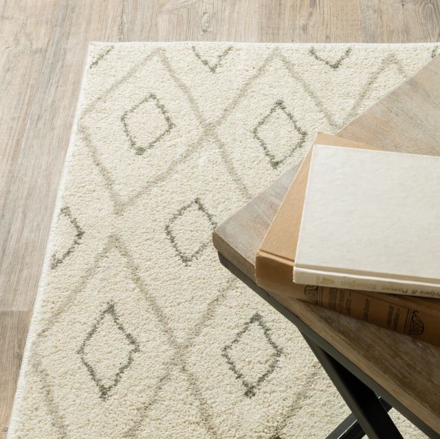Oriental Weavers™ Carson 5'x7' Style 1 Area Rug-1