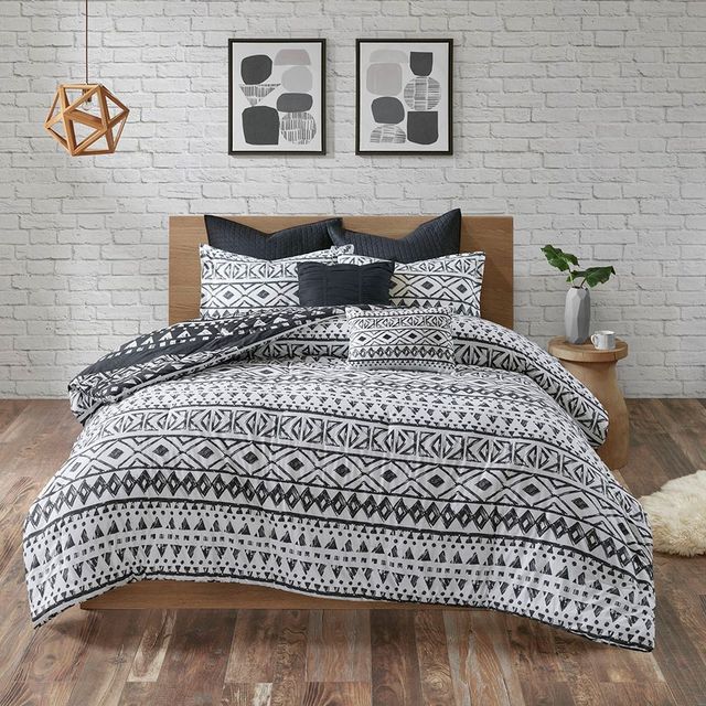 Olliix by Urban Habitat Black Full/Queen Larisa 7 Piece Cotton Reversible Comforter Set-3