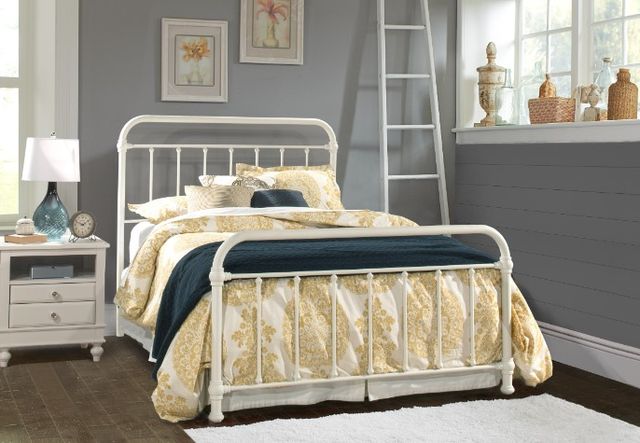 HH2 Home Kirkland Soft White Queen Metal Bed-3