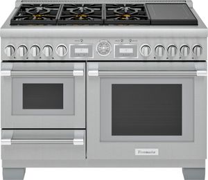 Front view of the Thermador® Pro Grand® 48" Stainless Steel Pro Style Dual Fuel Range