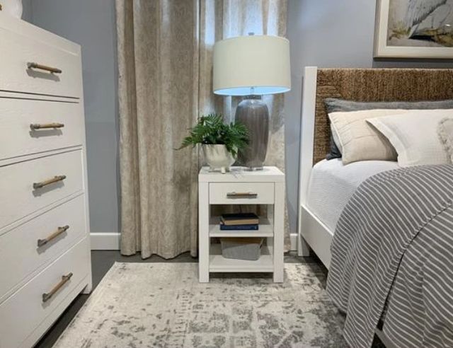 Riverside Furniture Rosalie White Caps 1-Drawer Nightstand-1
