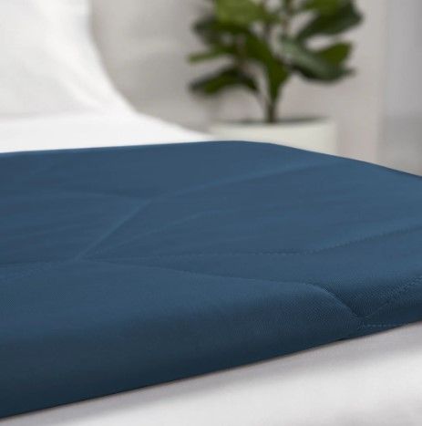 BEDGEAR® Navy Moisture-Wicking King Cooling Bed Blanket-2