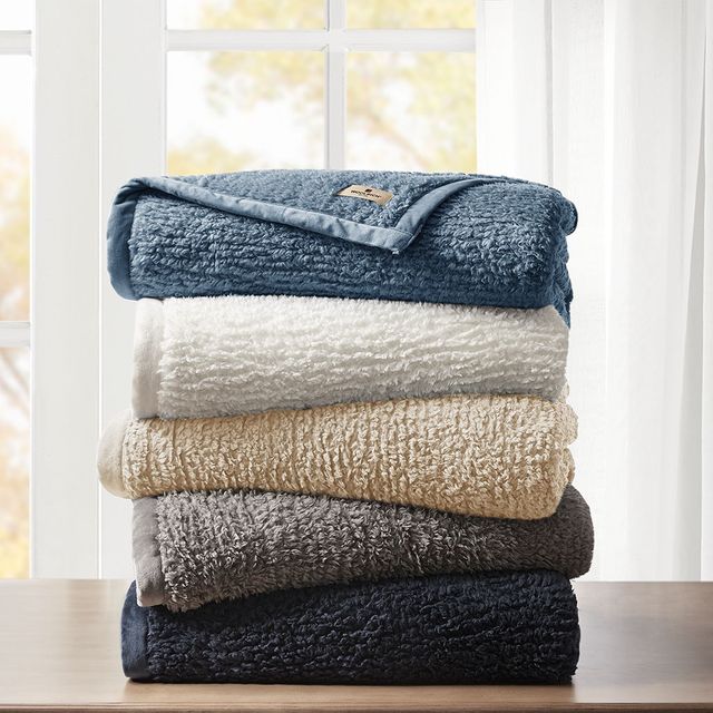 Olliix by Woolrich Full/Queen Grey Burlington Berber Blanket-4