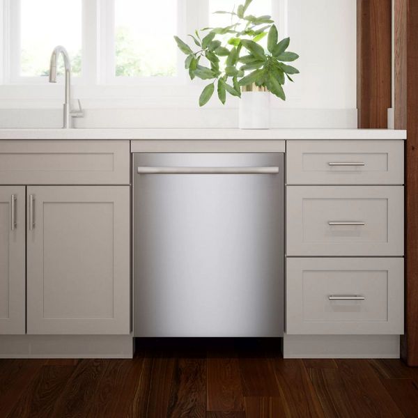 Bosch 800 Series 24" Stainless Steel Top Control Built In Dishwasher