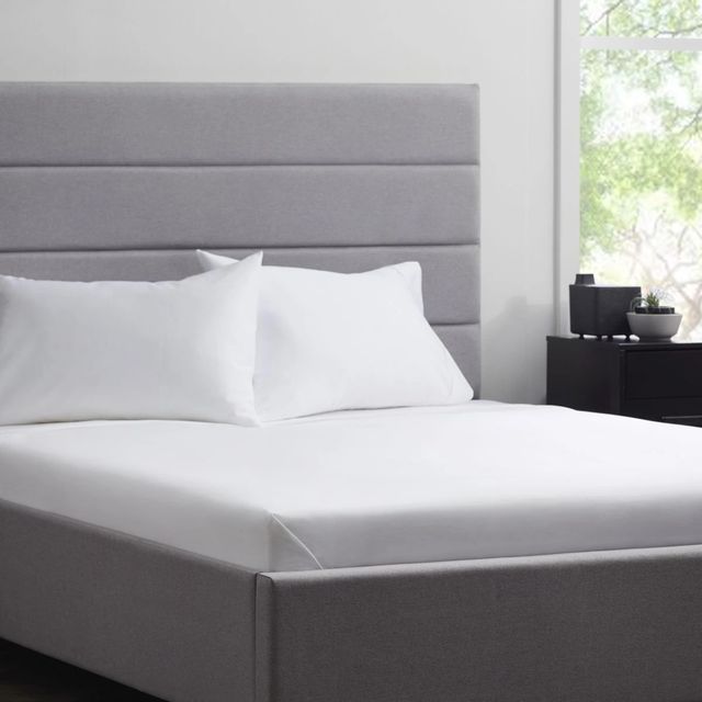 Weekender™ 6-Piece Double Brushed Microfiber White Split California King Sheet Set-1