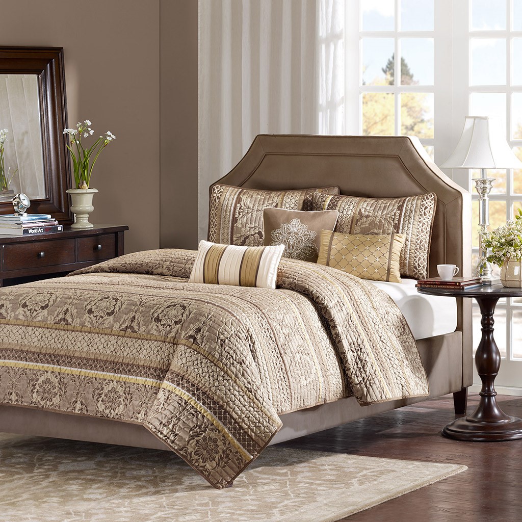 Madison Park outlet 6 piece Coverlet Set