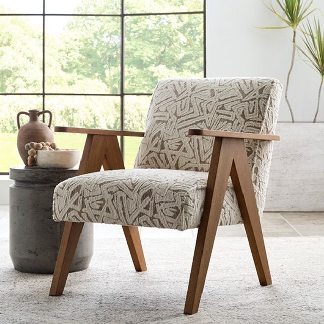Best® Home Furnishings Customizable Field & Stream Home Bayden Accent Chair with Honey Birch Legs-4