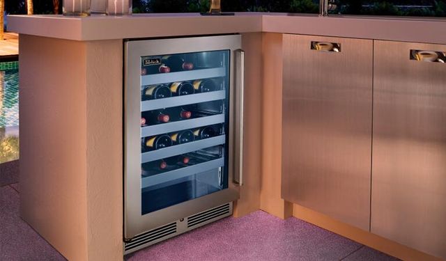 Perlick® Signature Series 5.2 Cu. Ft. Stainless Steel Frame Single Zone Outdoor Wine Cooler -3