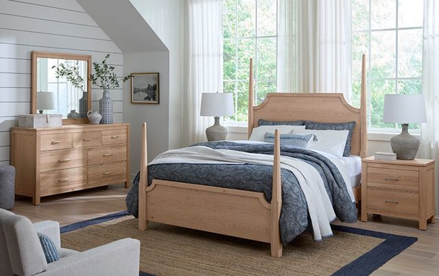 Vaughan-Bassett Tide & Timber Clear Oak California King Pencil Poster Bed-1
