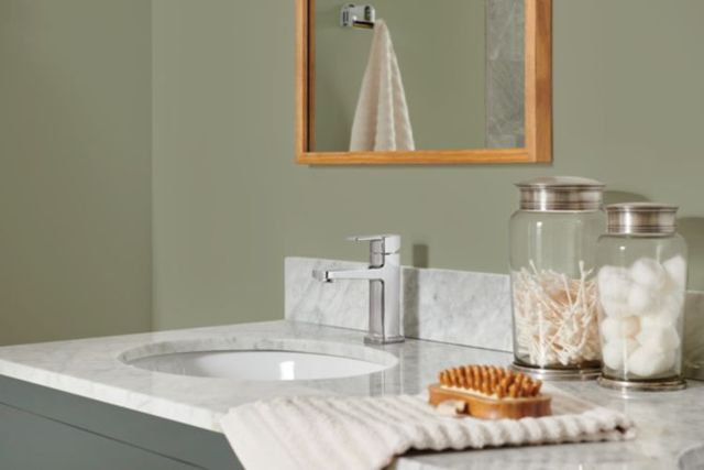 Peerless Ezra® Chrome Single Top Handle Lavatory Faucet-1