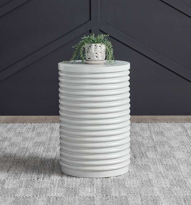 Liberty Furniture Berkley Square Linen Round Chairside Table-1