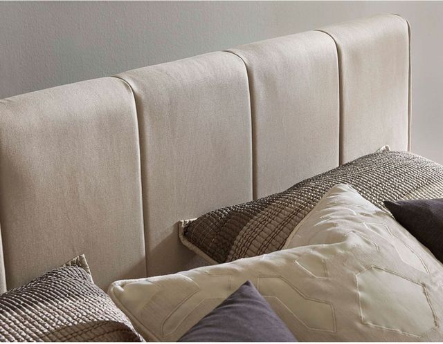 HH2 Home Aussie Fog Queen Bed-2