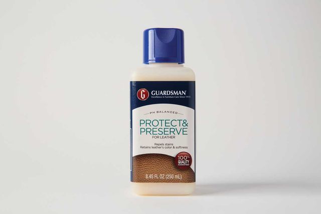 Guardsman® Protect & Preserve for Leather 8.45 oz Bottle-1