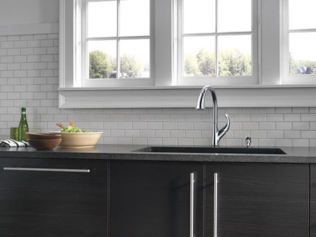 Peerless Parkwood® Chrome 14" Single Handle Pull-Down Kitchen Faucet-1